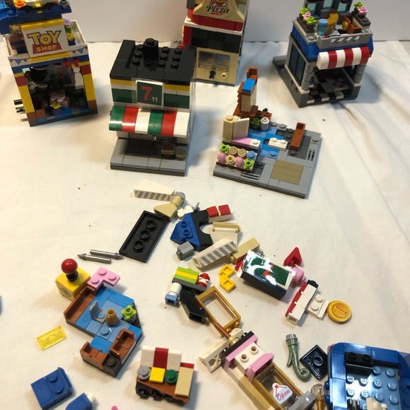 Building Block Sets as is no instructions extra pieces included - Picture 2 of 13